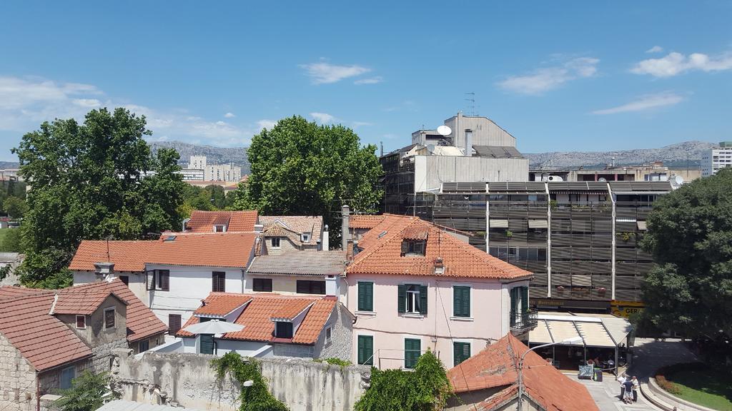 Apartments Tin Split Extérieur photo